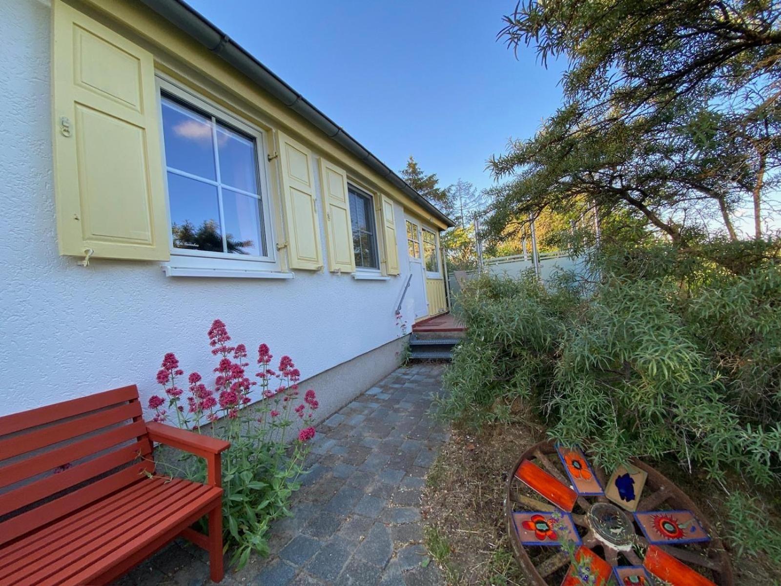Uns Gartenhus Mit Blick Auf Das Meer Thiessow Extérieur photo